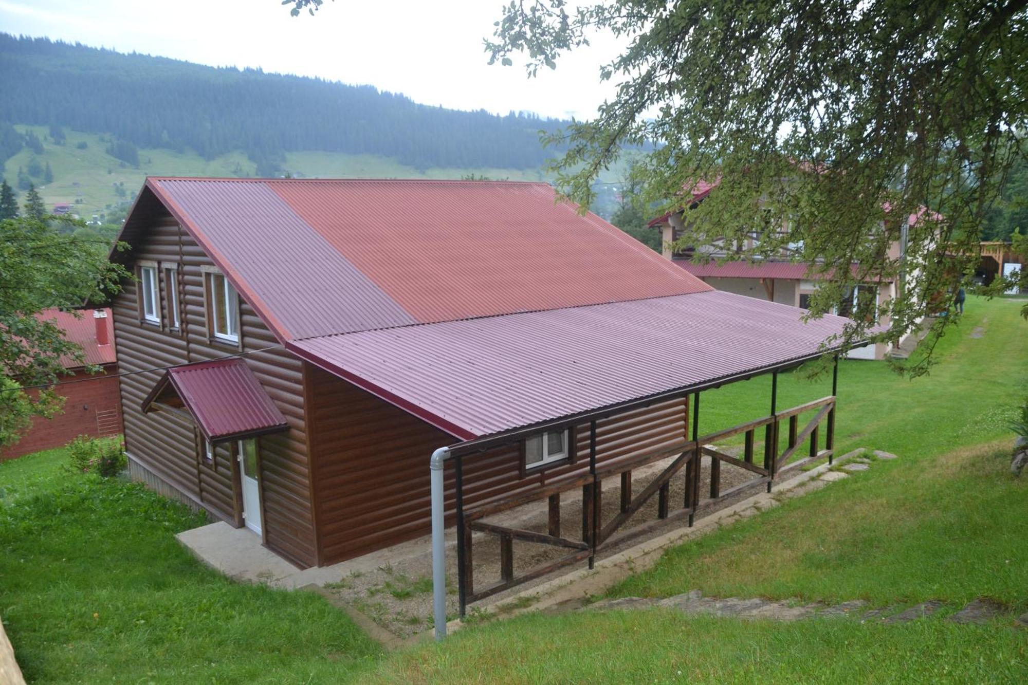 Pid Lisochkom Verkhovyna Bagian luar foto